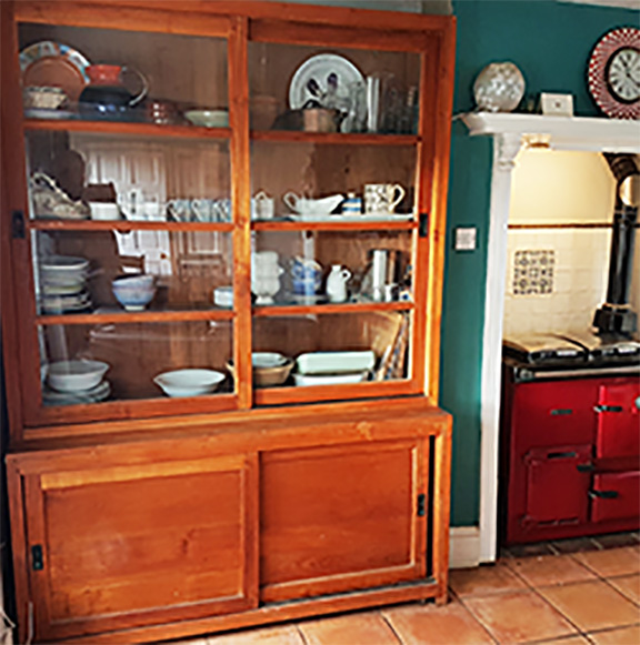 kitchen-cabinet